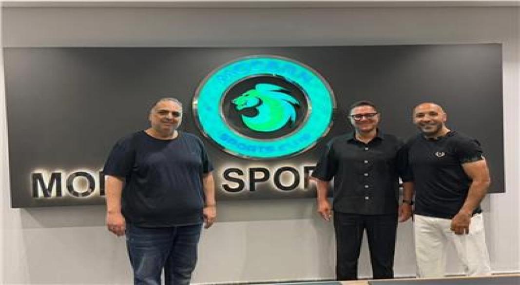 أيمن عبد العزيز